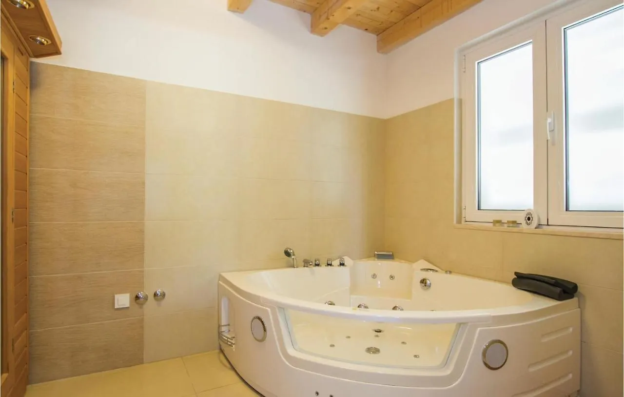 Awesome Home In Rakalj With House Sea View Хорватия